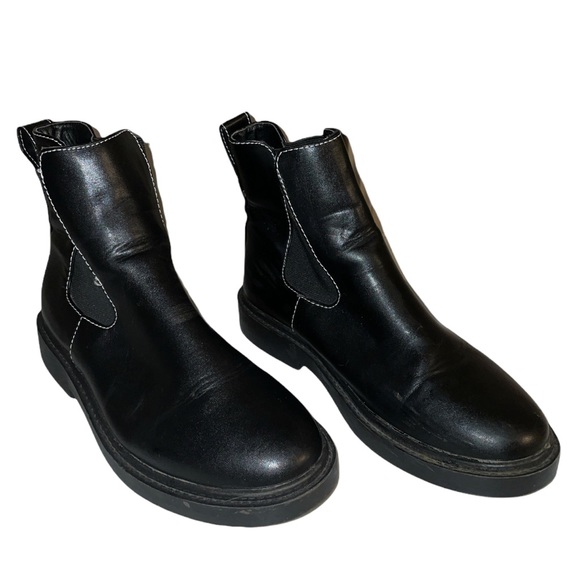 Urban Outfitters black booties women’s size 9 - Picture 2 of 3